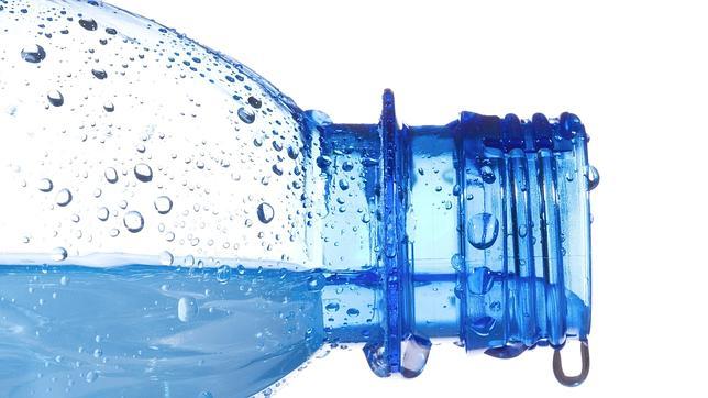 Botella de plástico - Disruptores endocrinos - Consejos - Veritas