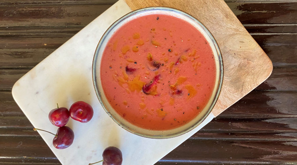 Gazpacho de cerezas - Recetas - Menú de verano - Veritas