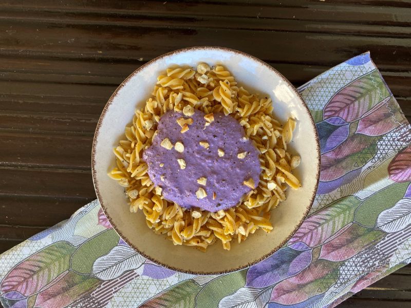 Pasta amb salsa de col llombarda - Receptes - Veritas