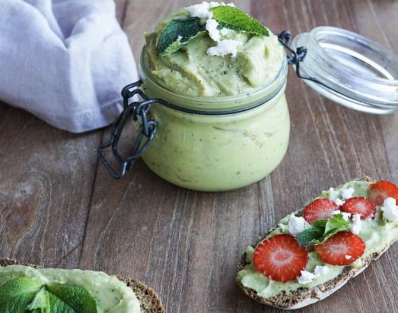 Dip de menta y aguacate - Recetas - Veritas