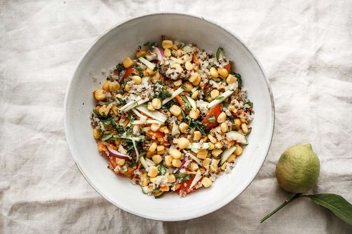 Ensalada crujiente de maíz y quinoa - Receta - Veritas