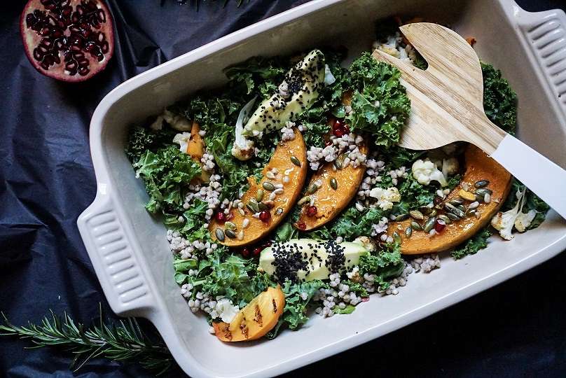 Ensalada de kale y trigo sarraceno con vinagreta de naranja - Veritas