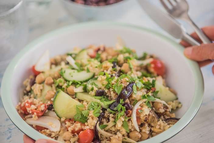 Ensalada mediterránea - Recetas - Veritas
