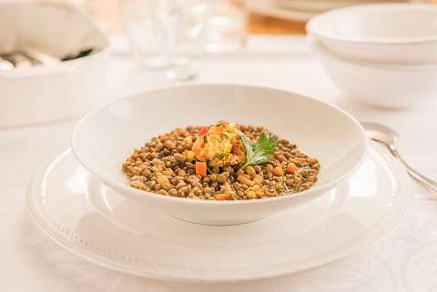 Lentejas con cuscús de verduras - Veritas