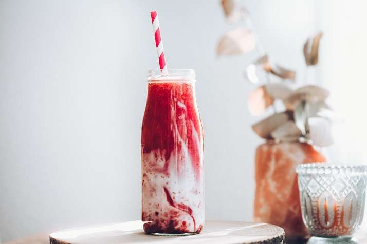 Smoothie de fresas y anacardos - Recetas - Veritas